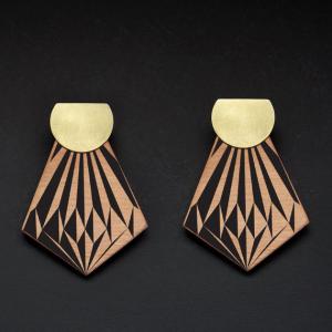 Reversible Wooden Earrings/Metal Stud/BR-CIR-HCLS