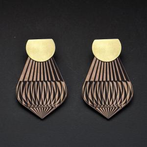 Reversible Wooden Earrings/Metal Stud/BR-CIR-HDLS