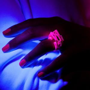Solitaire ring NEON, 3D printed nylon, pink